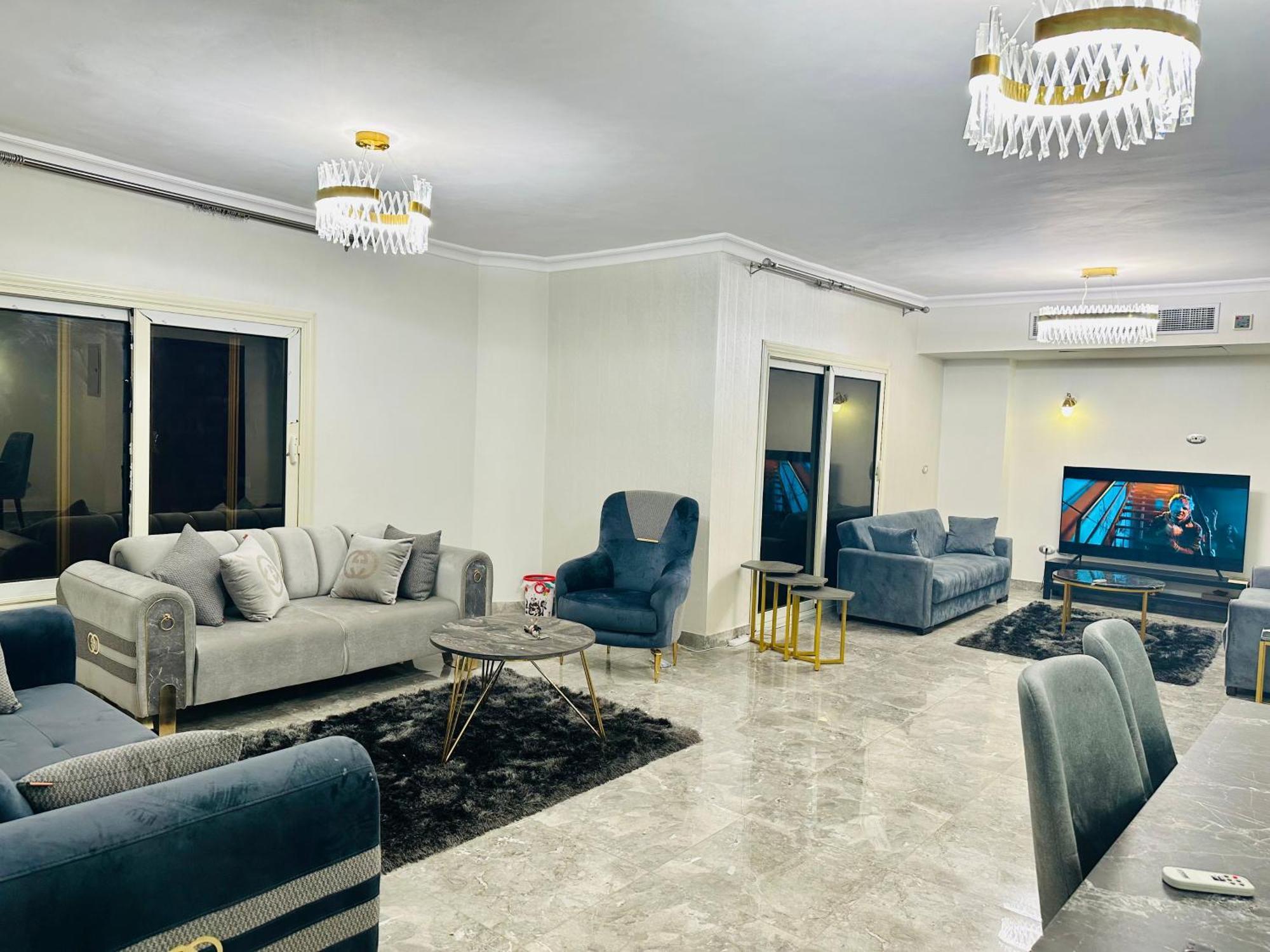 Modern Comfy Flat Apartment
